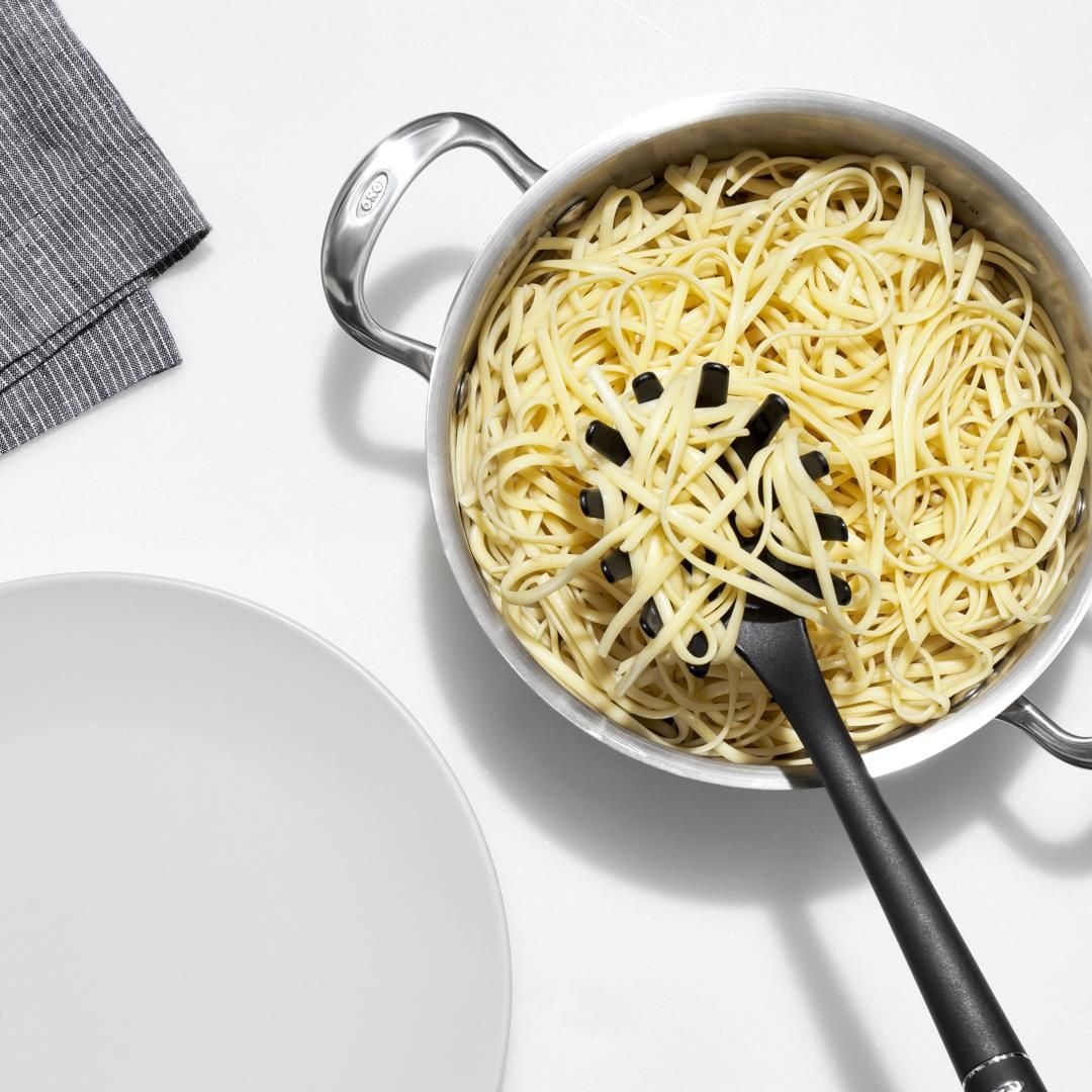 OXO Grips Spaghettilepel 34 cm | Groot assortiment kookgerei Kookwinkel Van Erp