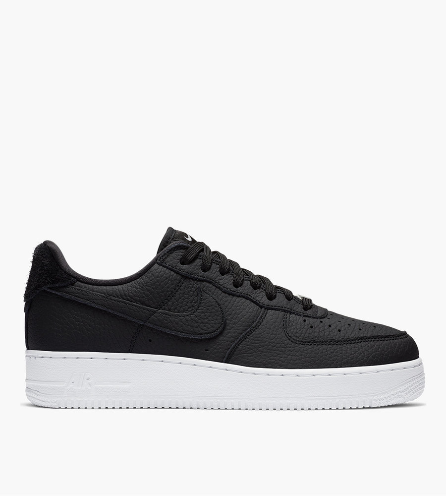 nike air force 1 black with white