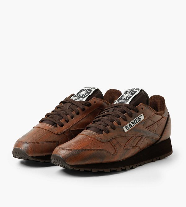 d brown reebok
