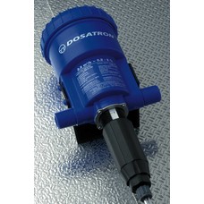 Dosing pump adjustable from 0.2 to 2 %