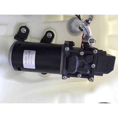 Membrane pump with integrated pressure switch Samourai