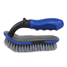 Carpet brush with handgrip