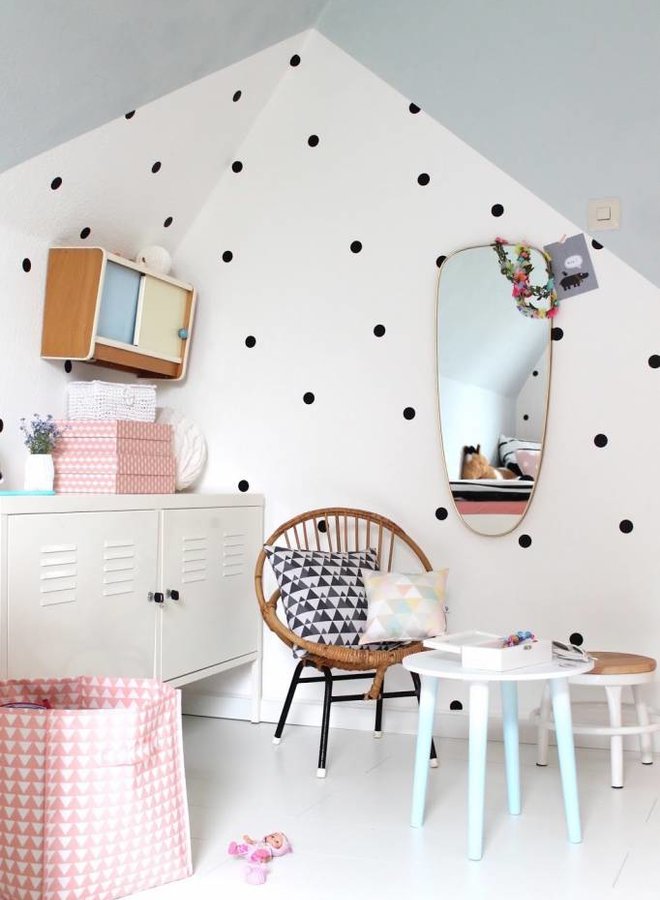 Wall sticker dots black