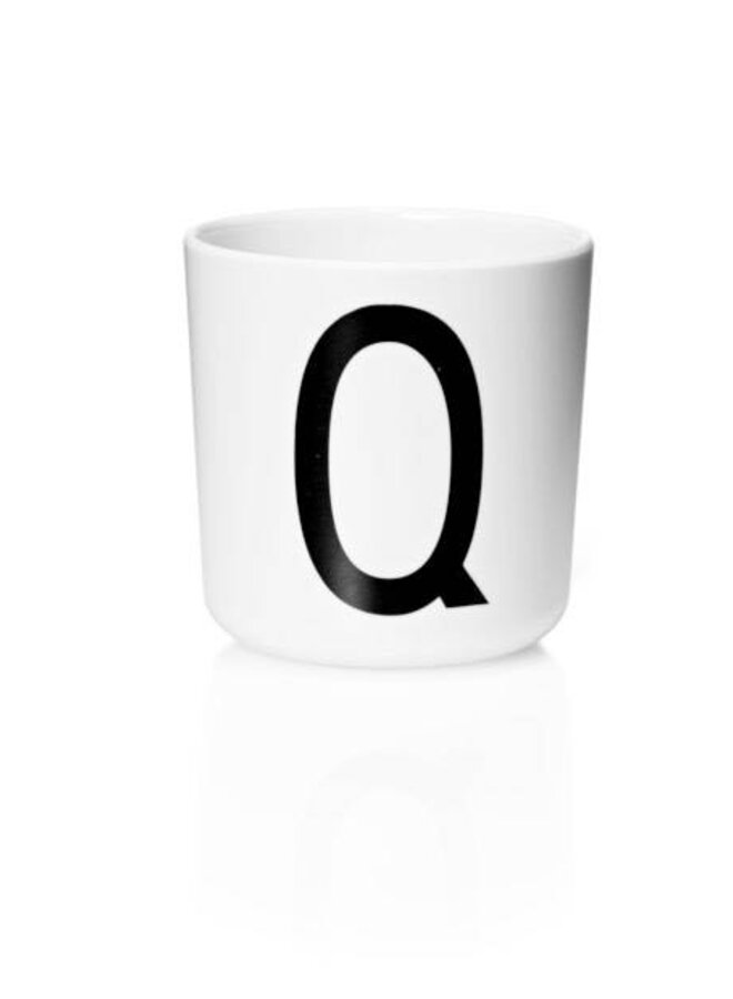 Design Letters - Drinkbeker M - Q