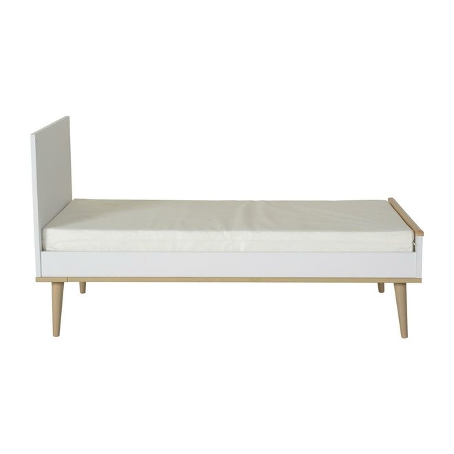 Flow Bed 140*70 CM - White & Oak