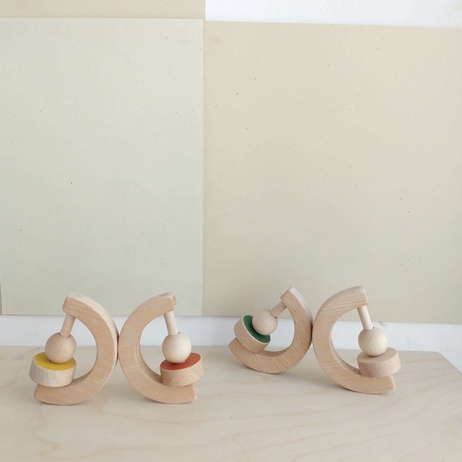 The wandering workshop - Geometric teether natural- ochre- earth- olive