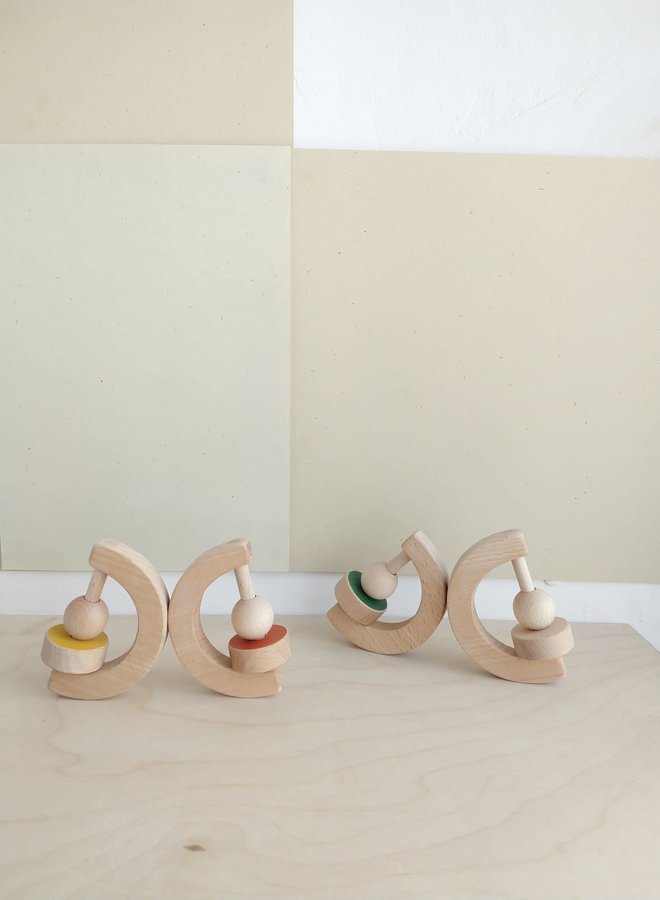 The wandering workshop - Geometric teether natural- ochre- earth- olive