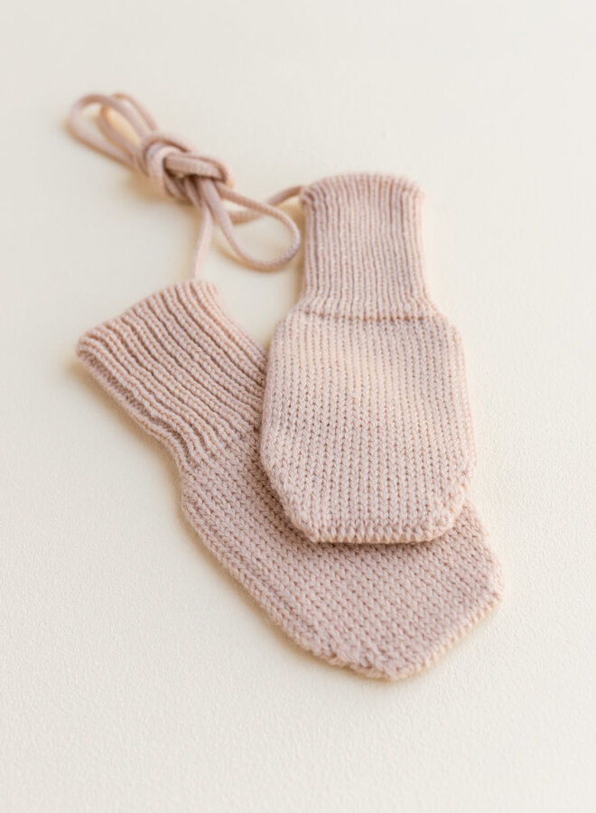 HVID - Mittens - Apricot