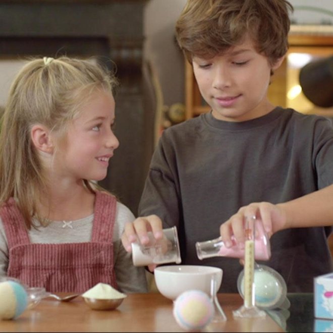 Nailmatic - DIY Bathbomb maker - 4 stuks