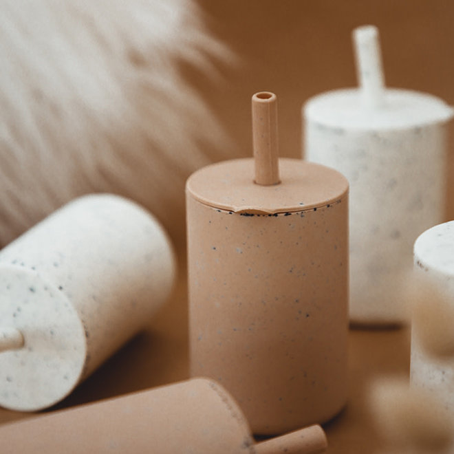 Mrs Ertha - Silicone cup blush speckle