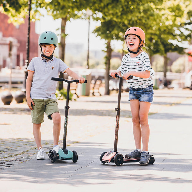 Scoot and Ride - Highwaykick 5 LED - Peach (6 - 18+ jaar)