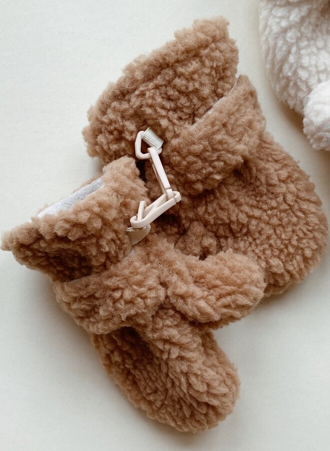 Konges Slojd - Grizz teddy baby mittens - Tobacco brown