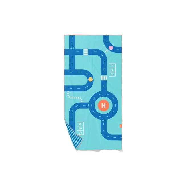 Quut - Play Towel Road 140 x 70 cm