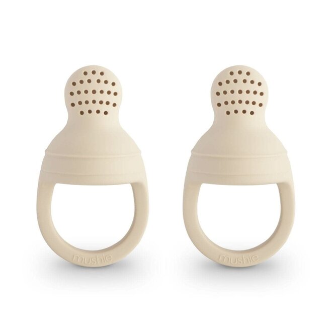 Mushie - Silicone fresh food feeder Sand