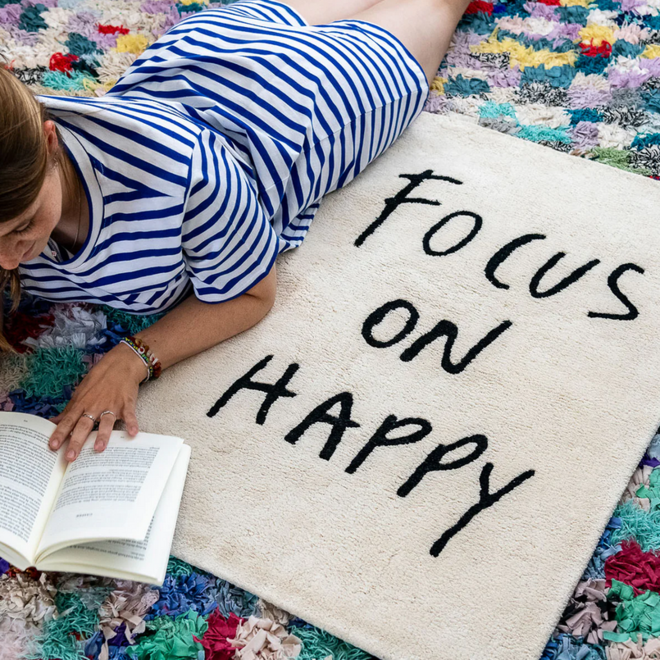 Helen B - Vloerkleed 'Focus on happy'