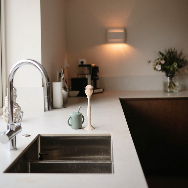 Mushie - Silicone baby bottle brush - Shifting sand