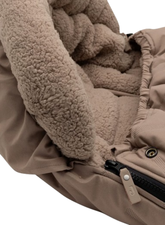 Jollein - Voetenzak Buggy Embossed milky coffee