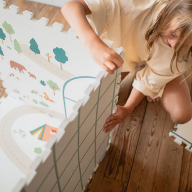 Play & Go - 3-in-1 Tiloo puzzle mat & Hopscoth