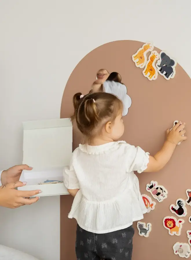 Tix & Mix - Magnetic wall decal Brown sugar