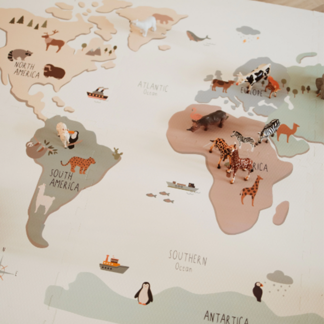 Play & Go - Puzzlemat, storage box & mini house - worldmap