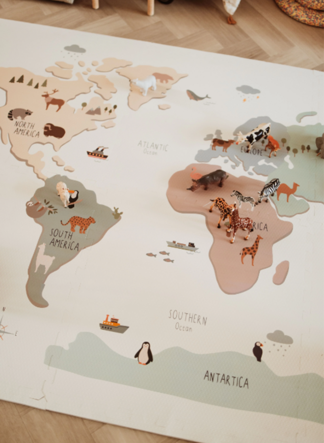 Play & Go - Puzzlemat, storage box & mini house - worldmap