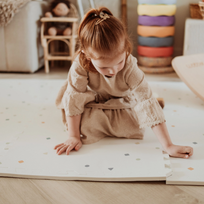 Play & Go - Puzzlemat, storage box & mini house - worldmap