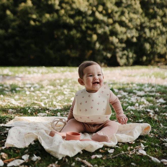 Mushie - Silicone bib Bows