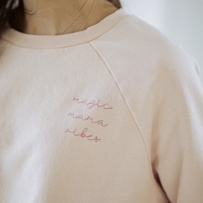 Elle and Rapha - Sweater MAMA classic fit Pearl rose