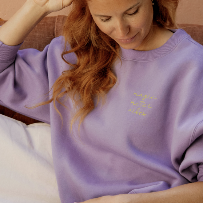 Elle and Rapha - Sweater METER loose fit Fresh lavender
