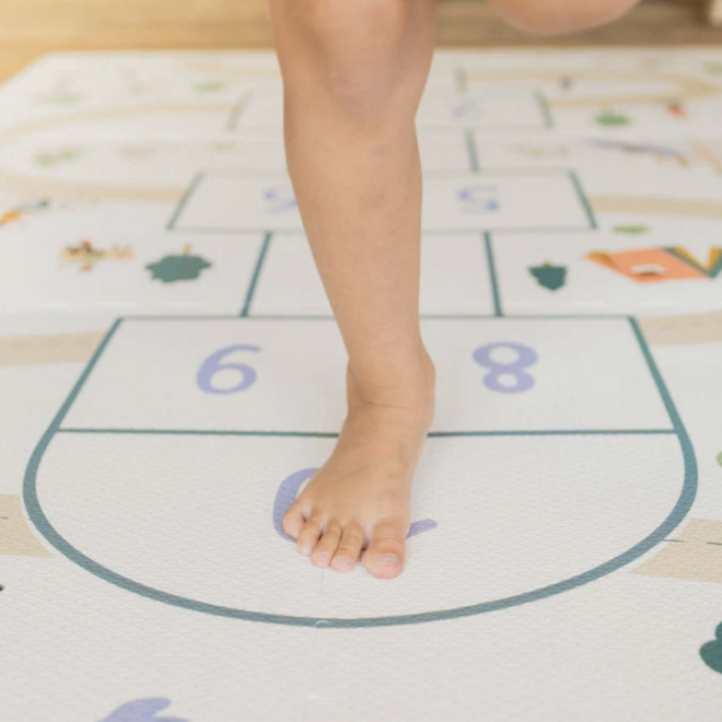 Play & Go - Puzzlemat, storage box & mini house - Hopscotch