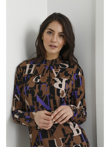 CREAM 10610549 Crmarion turtleneckk violet logo print