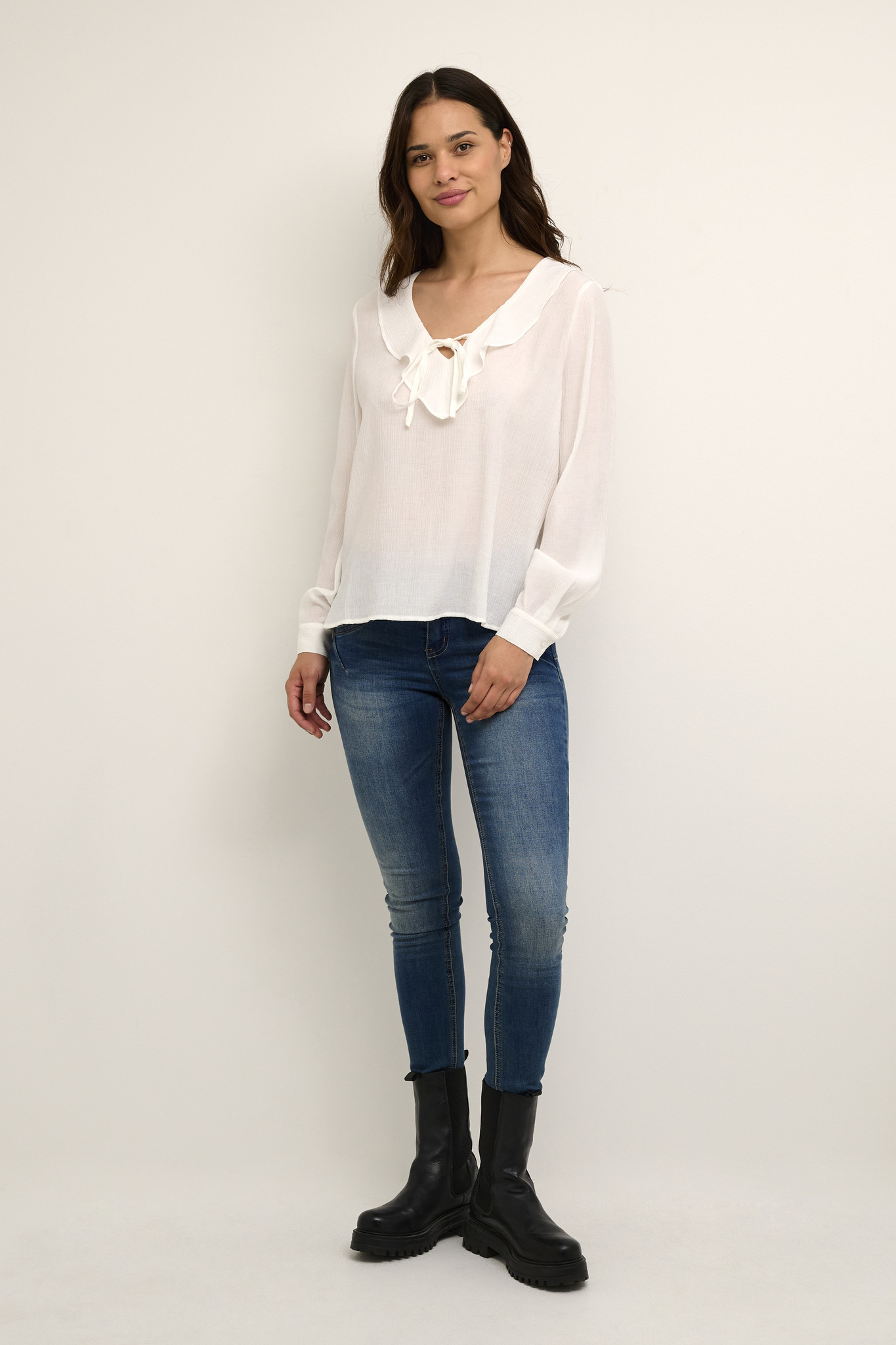 CREAM 10610920 Crrula blouse snow white