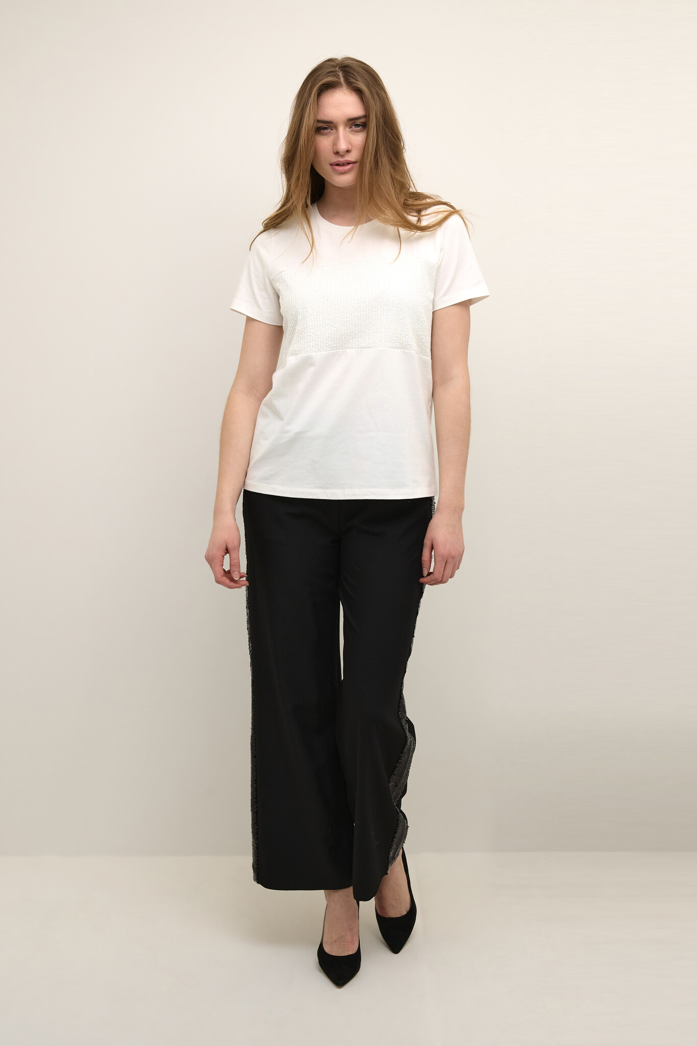 CULTURE CUgith Sequin T-Shirt 50110084 Spring Gardenia 500013