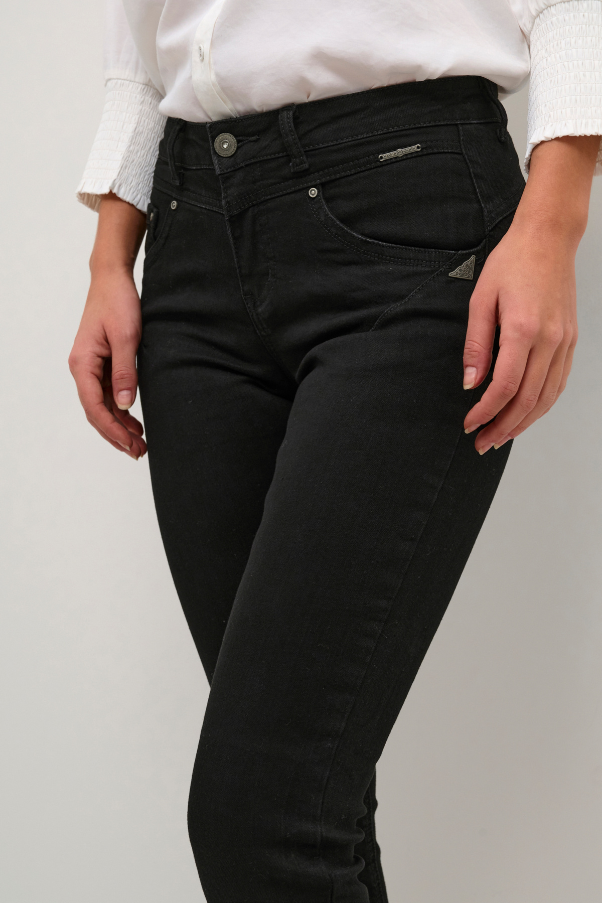 CREAM 10604221 Amalie jeans shape fit black fade