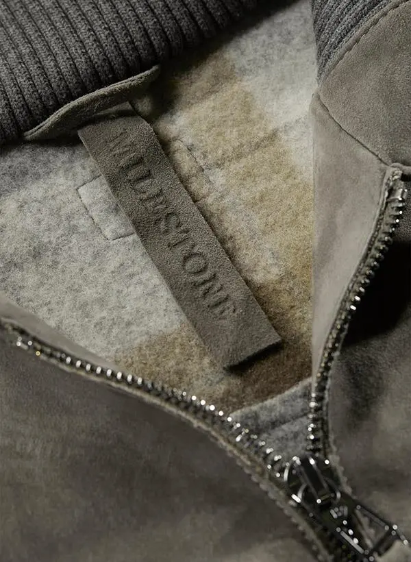 MILESTONE MSBRUCE 431602 60465-1 COLOUR 76