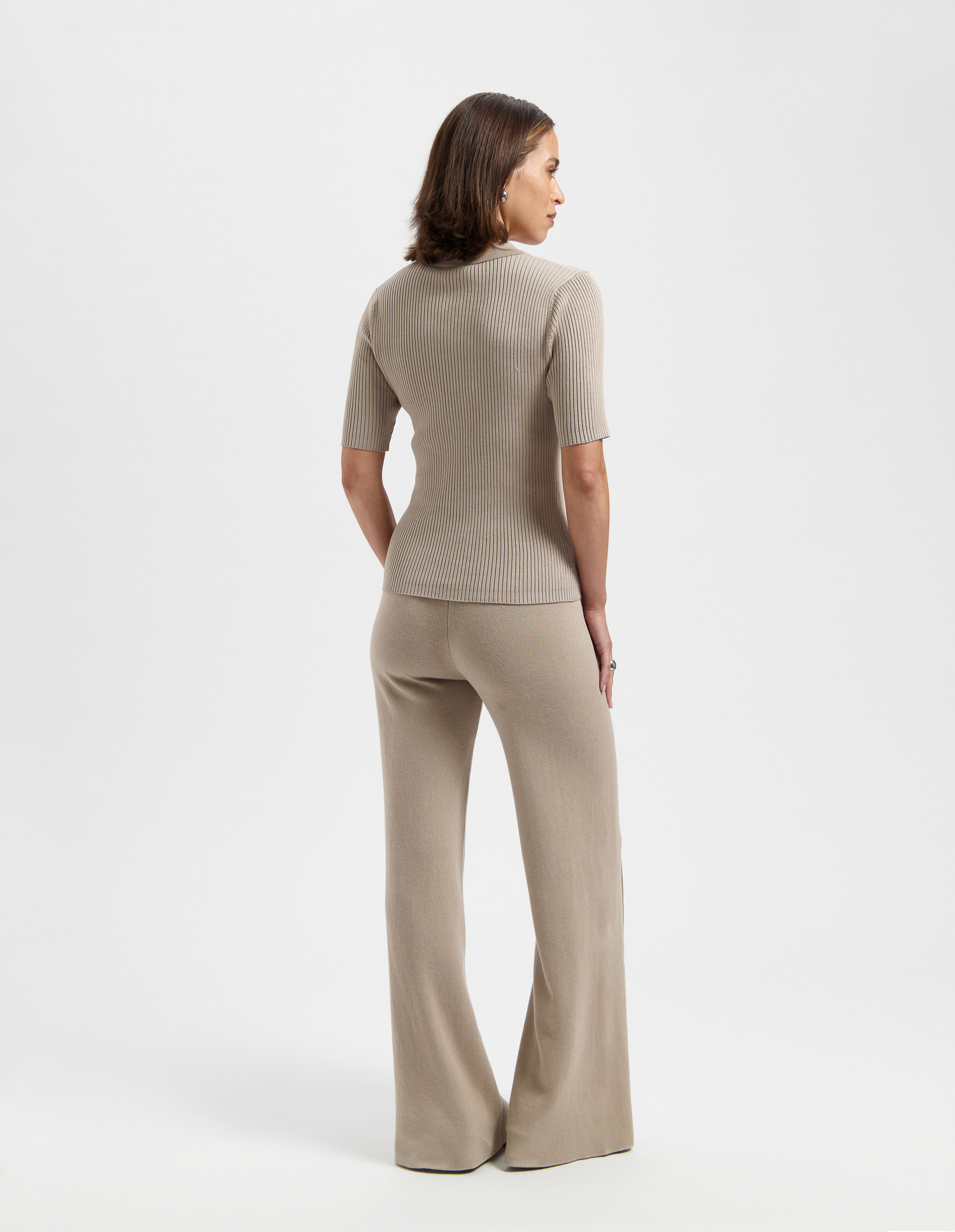 AVEC ĒLAN Noor-ae beach