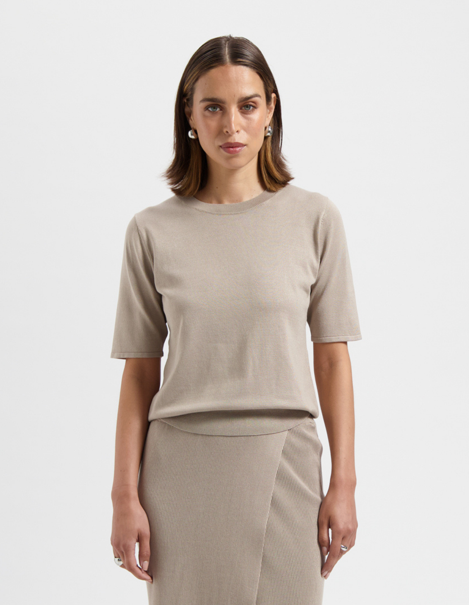 AVEC ĒLAN  Babs-ae beach