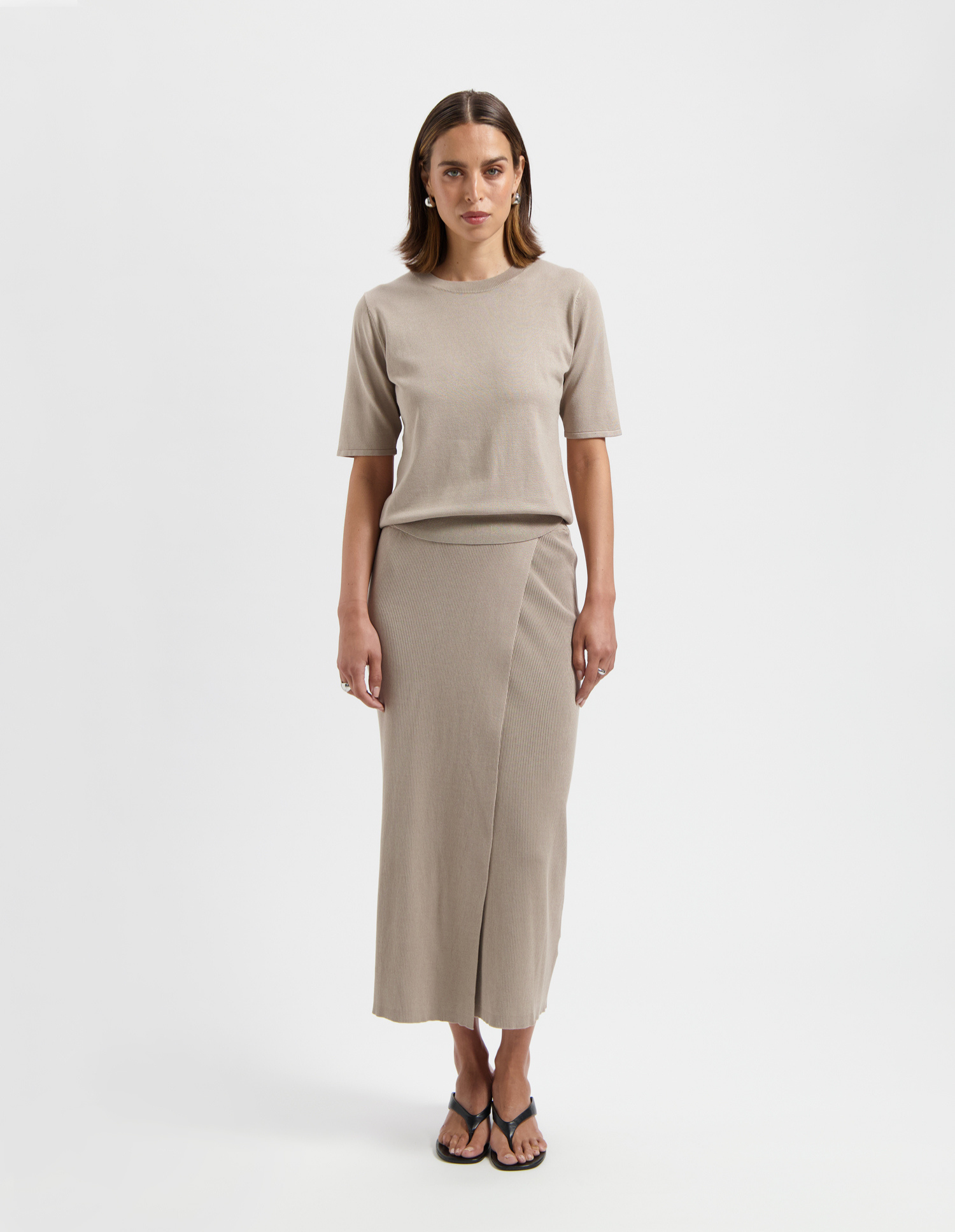 AVEC ĒLAN  Babs-ae beach