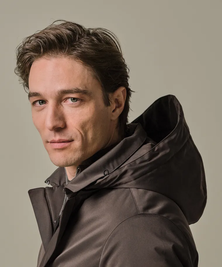 PROFUOMO Profuomo Magnet Jas Brown