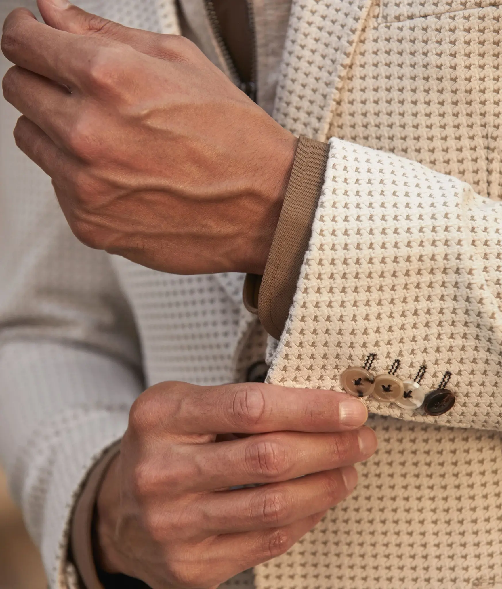 BLUE INDUSTRY  Colbert sand