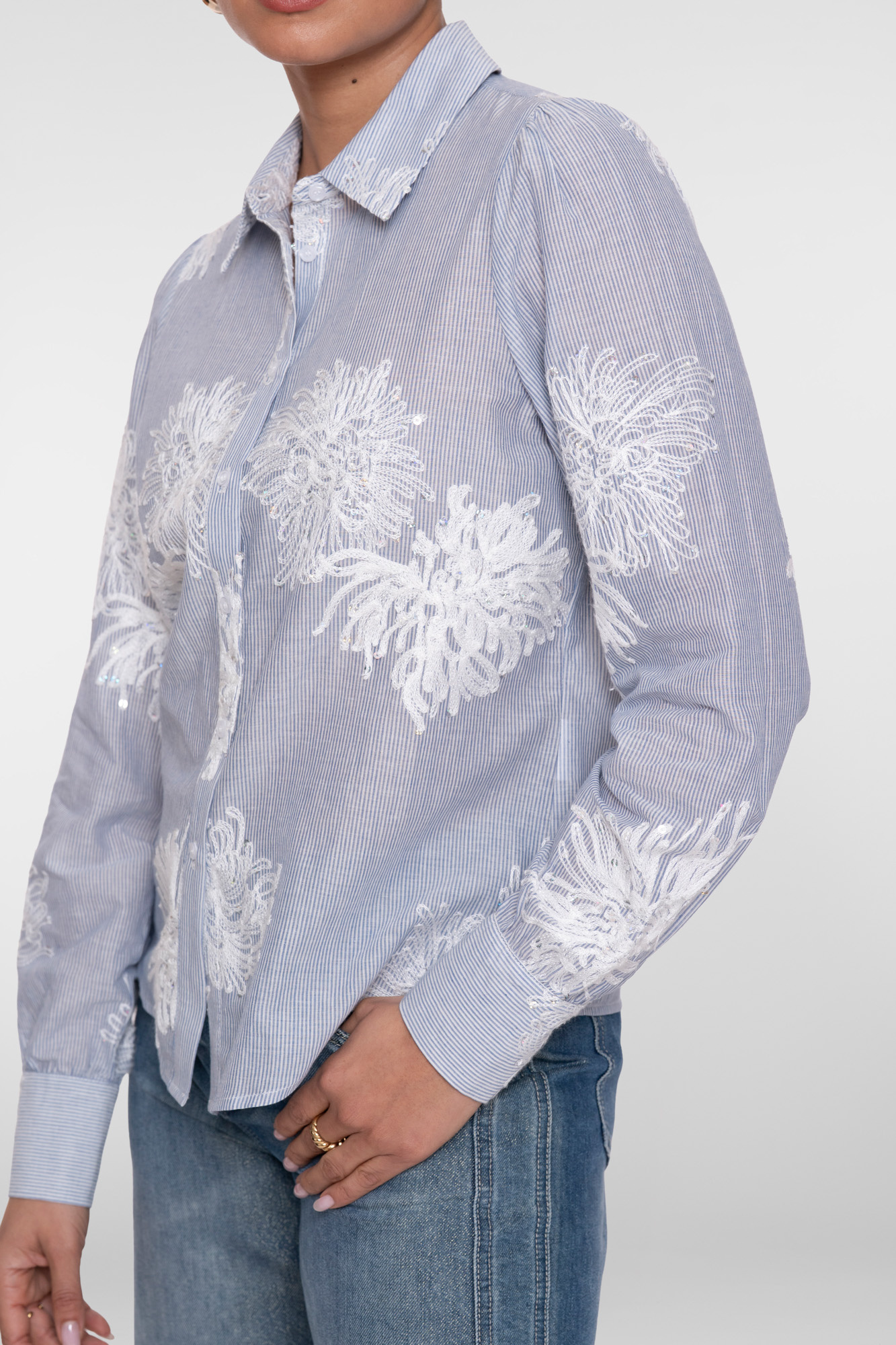 GEISHA  Blouse embroidered flowers blue/off-white