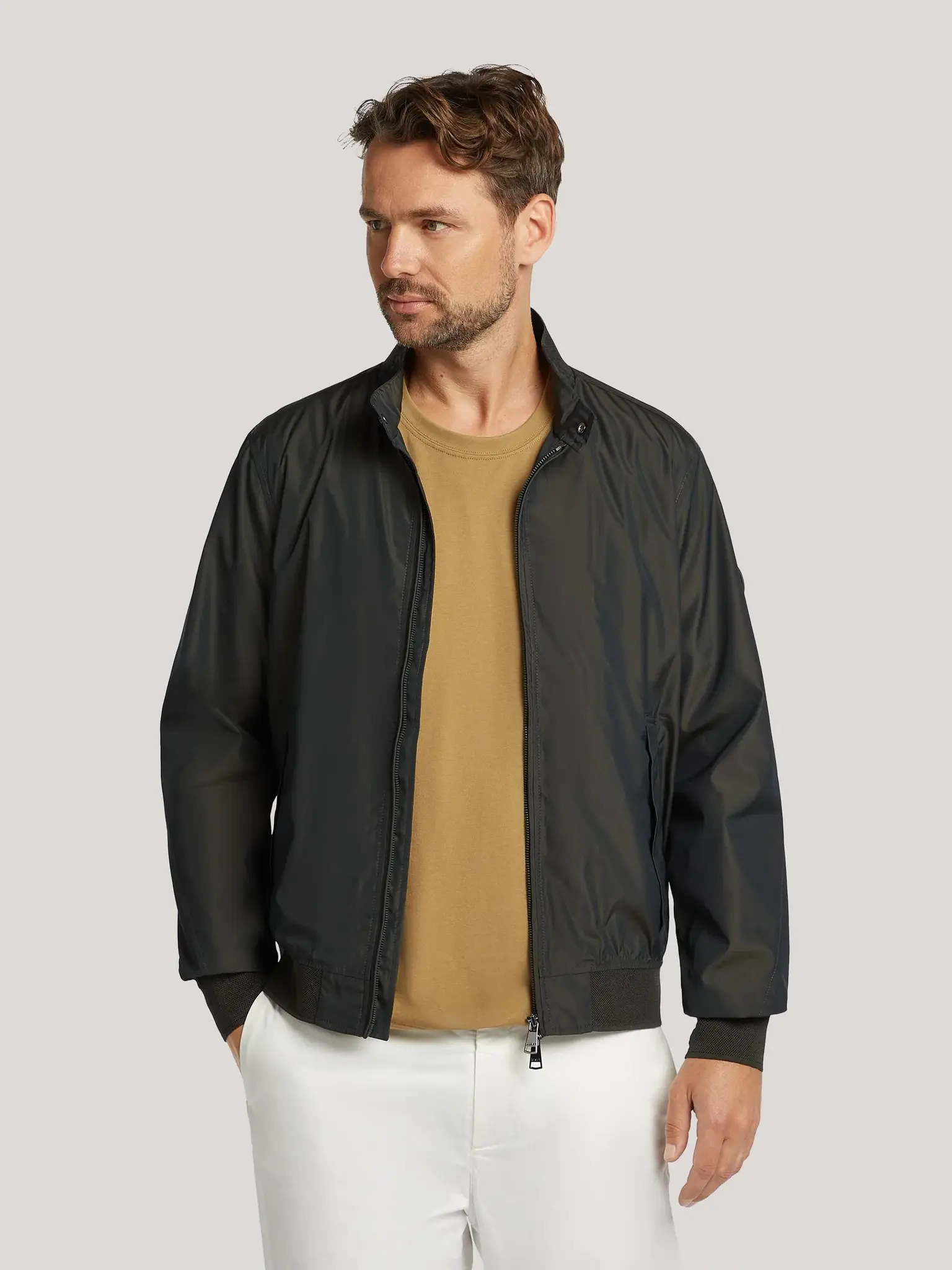 Reset Reset lucas colar reven