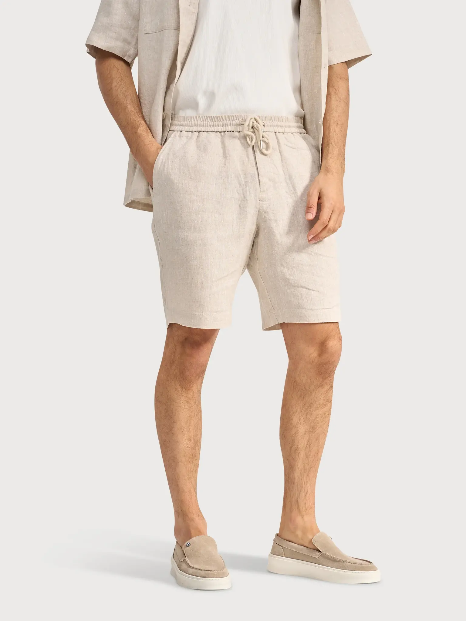 Blue industry  Short linen sand