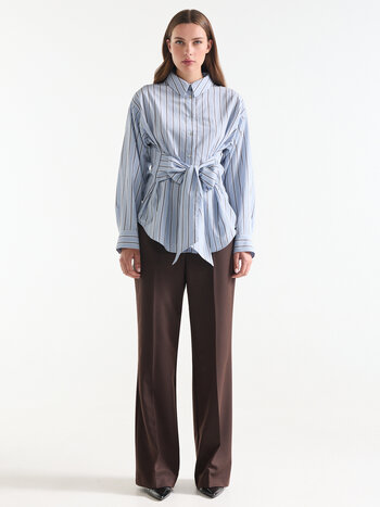 Jansen Amsterdam Livia gestreepte blouse met ceintuur lichtblauw