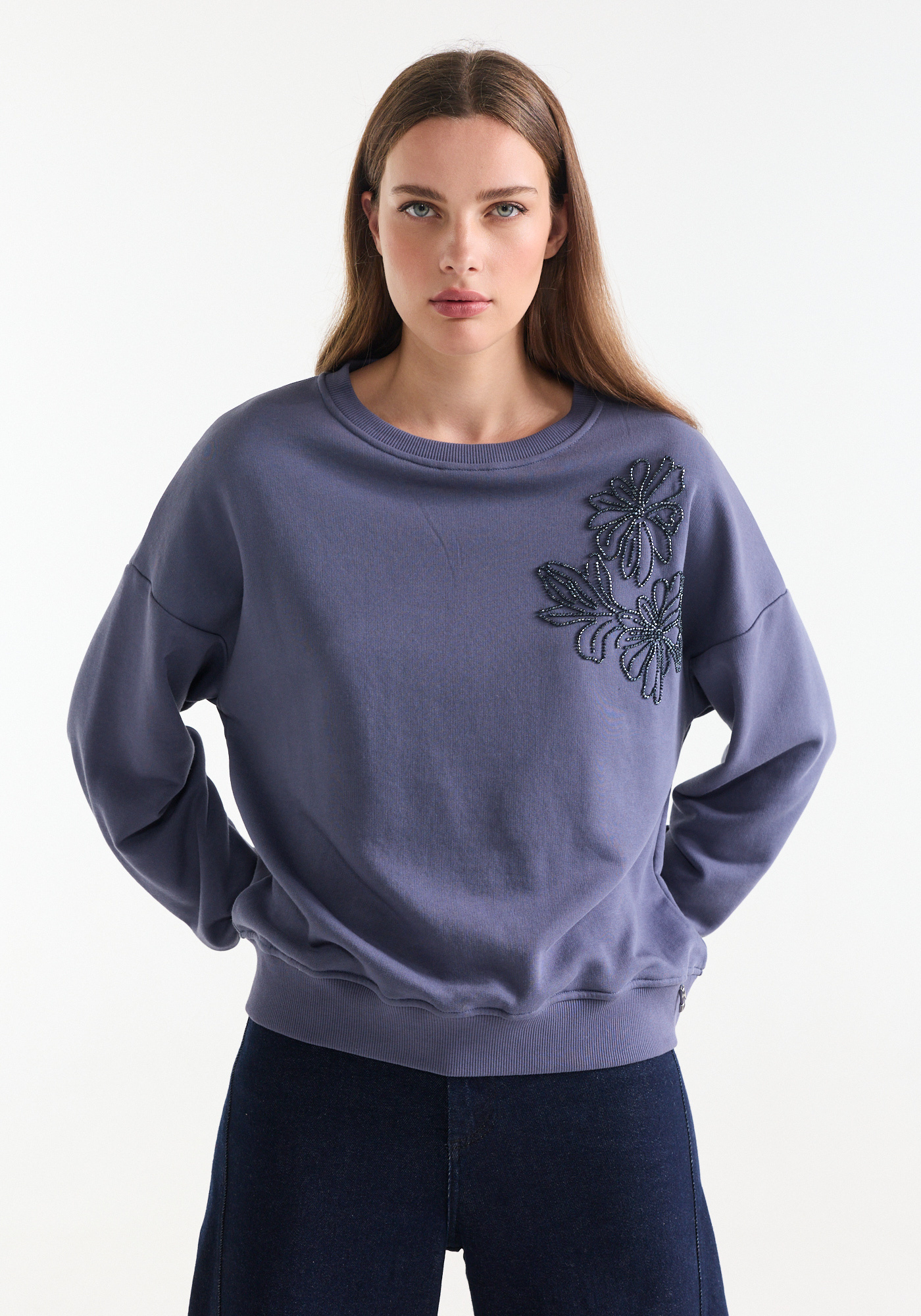 Jansen Amsterdam Candy trui beaded details at left shoulder shadow blue