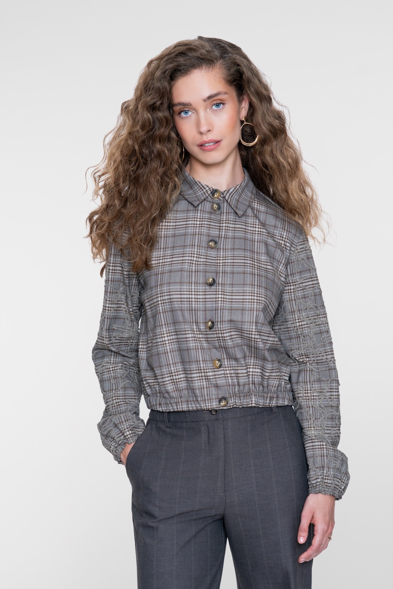 Geisha Blouse met ruit en borduursel camel/grijs