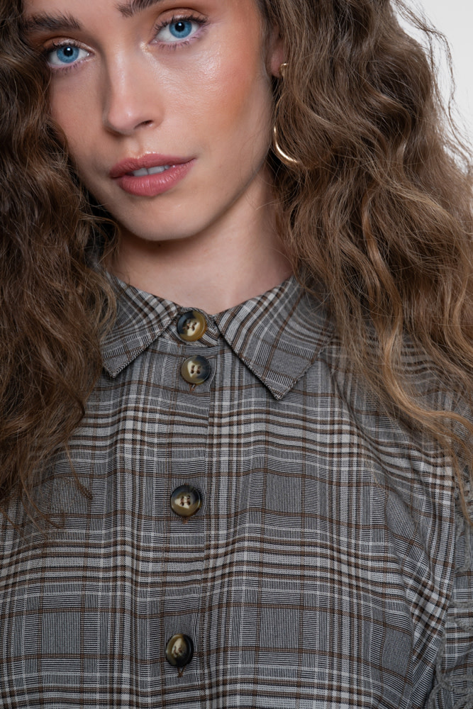 Geisha Blouse met ruit en borduursel camel/grijs