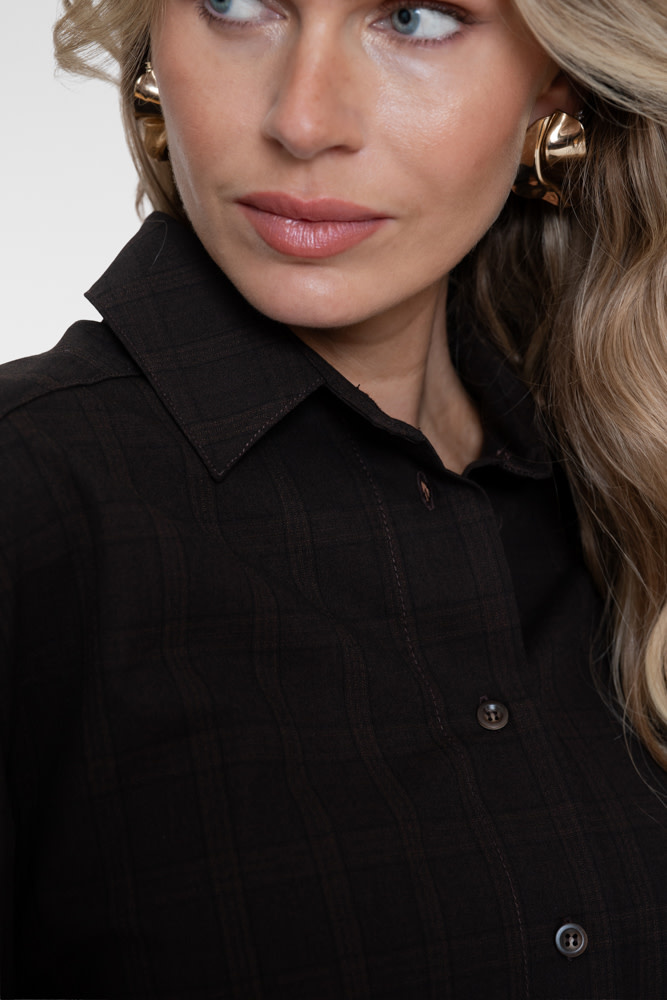 Geisha Blouse met fijne ruit en ballonmouwen bruin