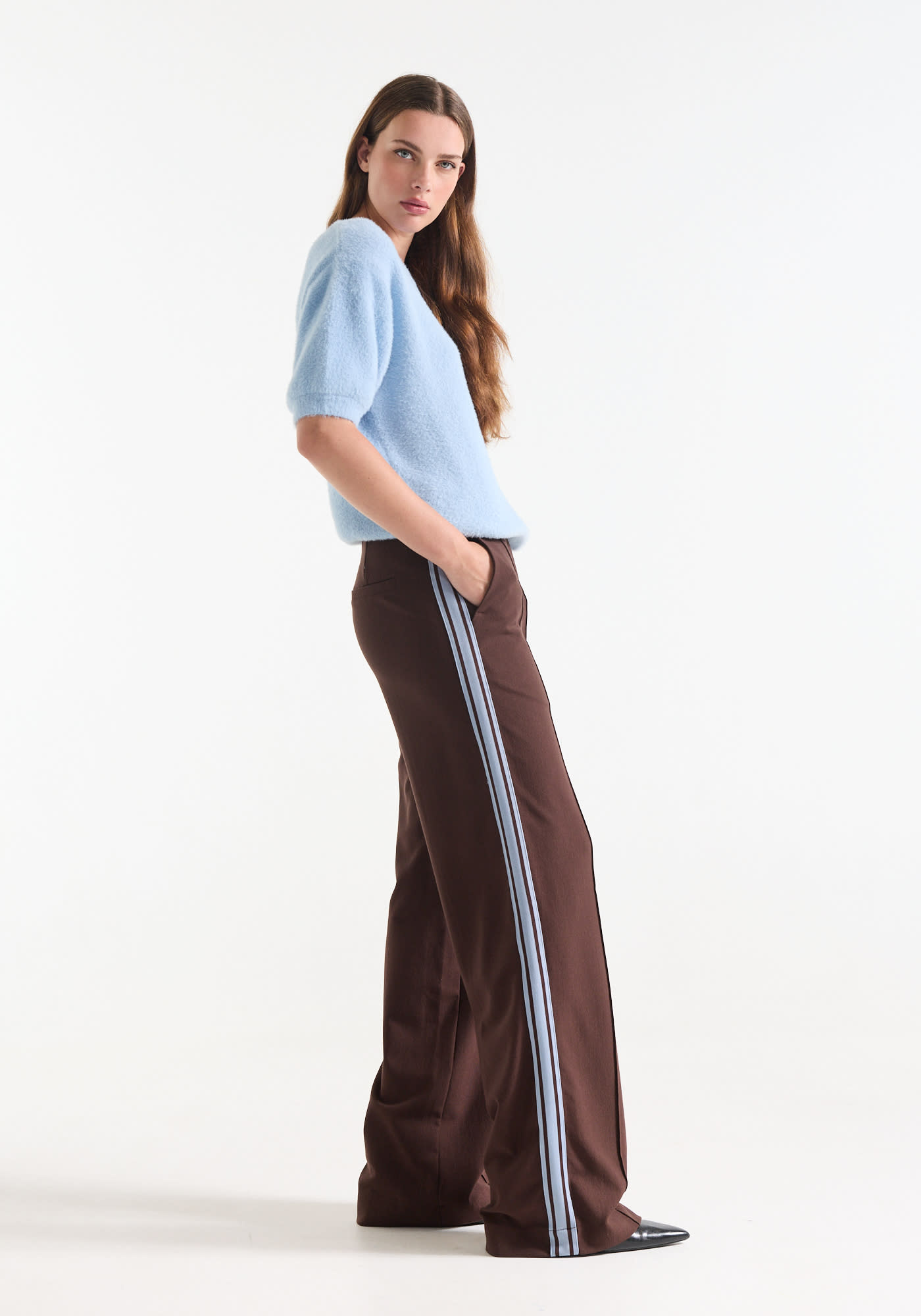 Jansen Amsterdam Aleidas wide leg broek met streep donkerbruin