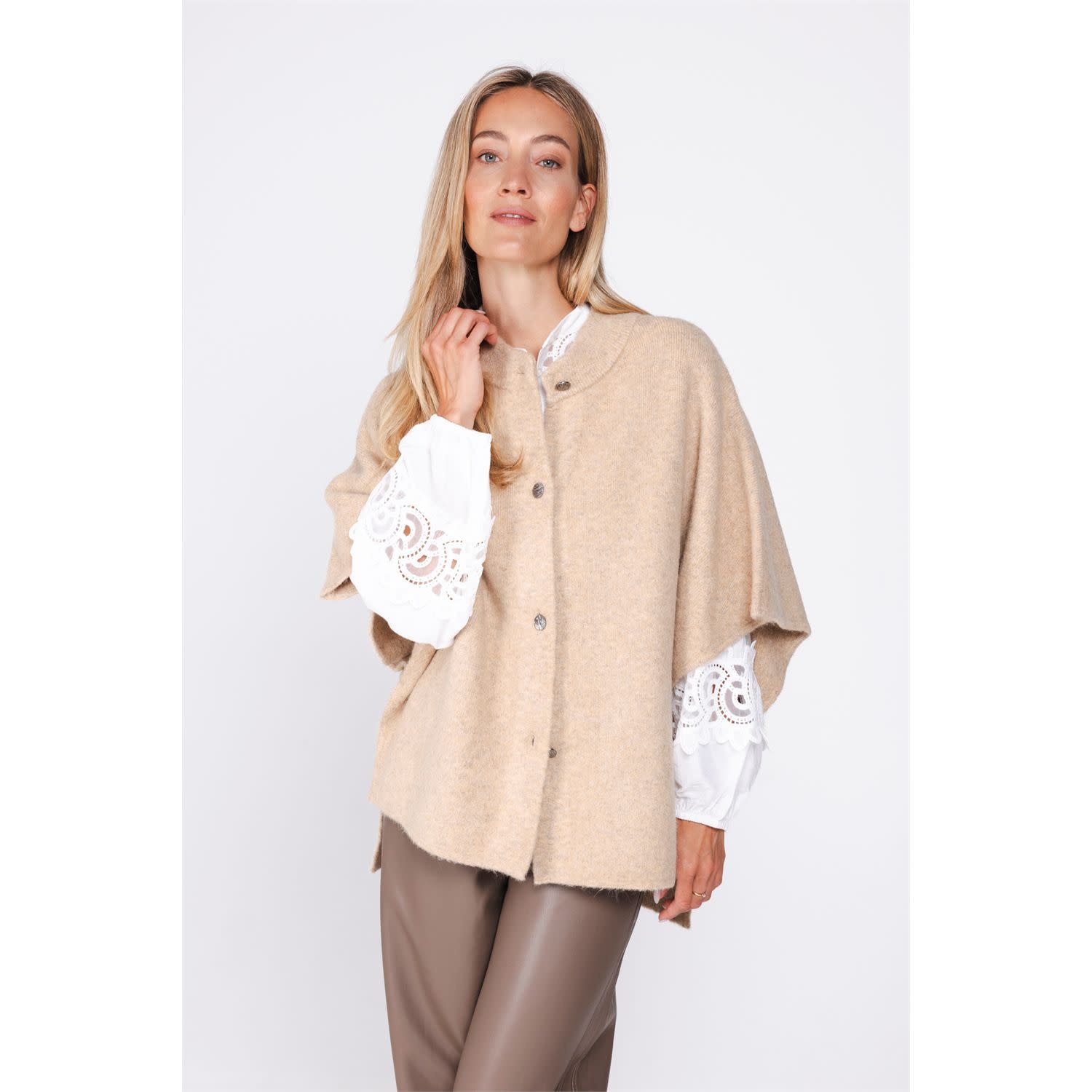 POOOLS Poncho vest biscuit